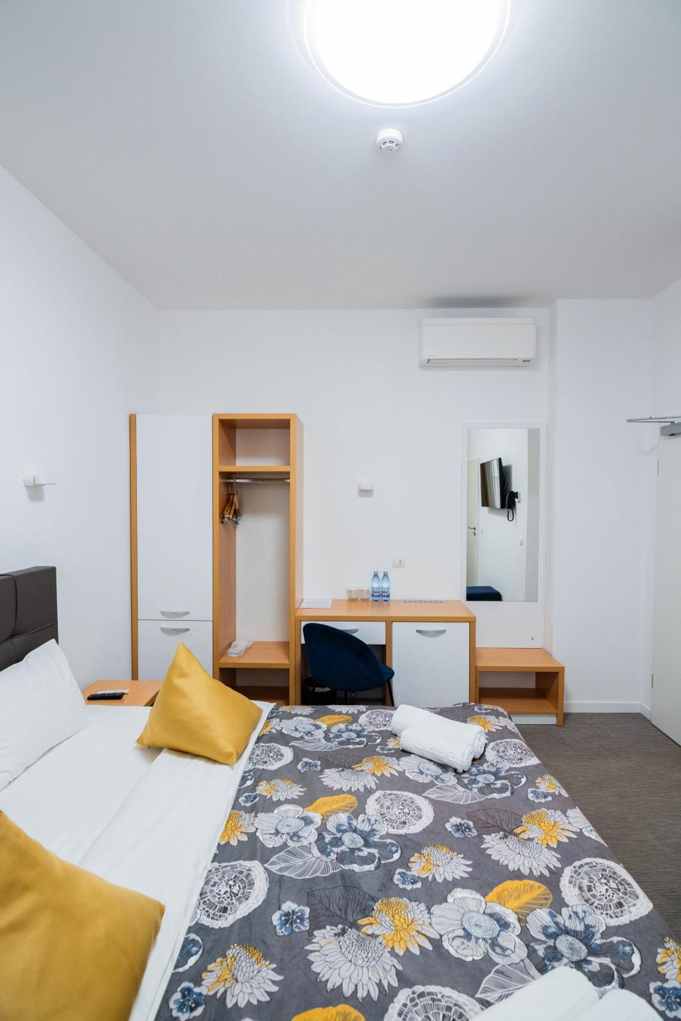 Hotel Urban Baia Mare Exterior photo